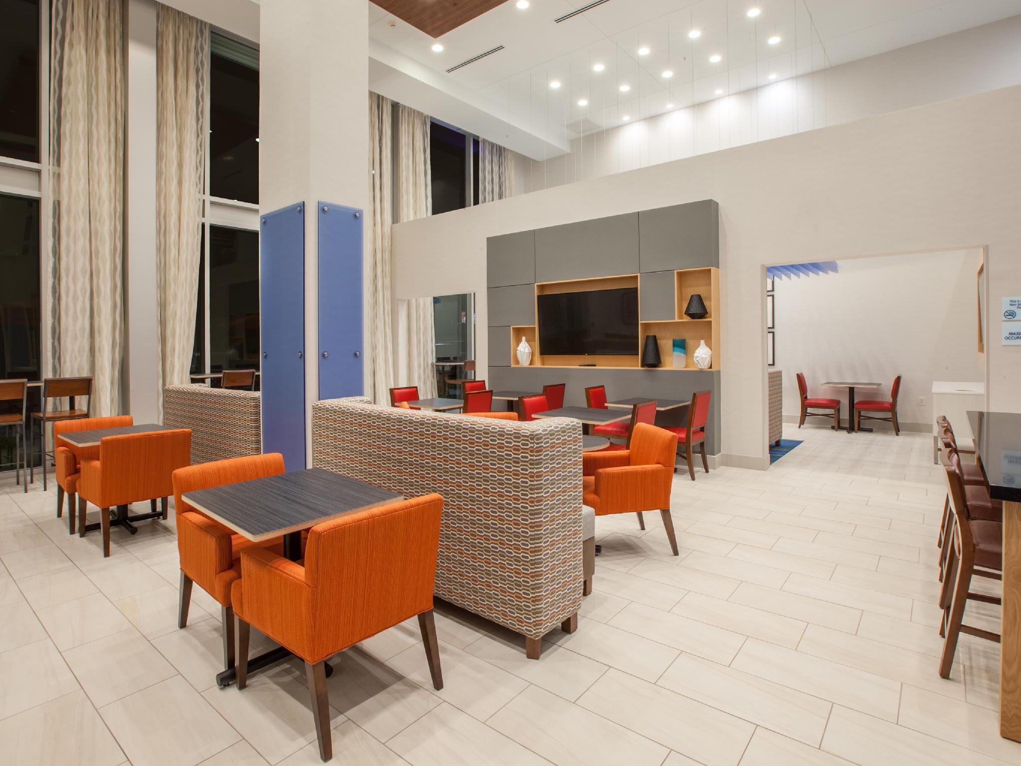Holiday Inn Express & Suites - Indianapolis Ne - Noblesville Exteriör bild