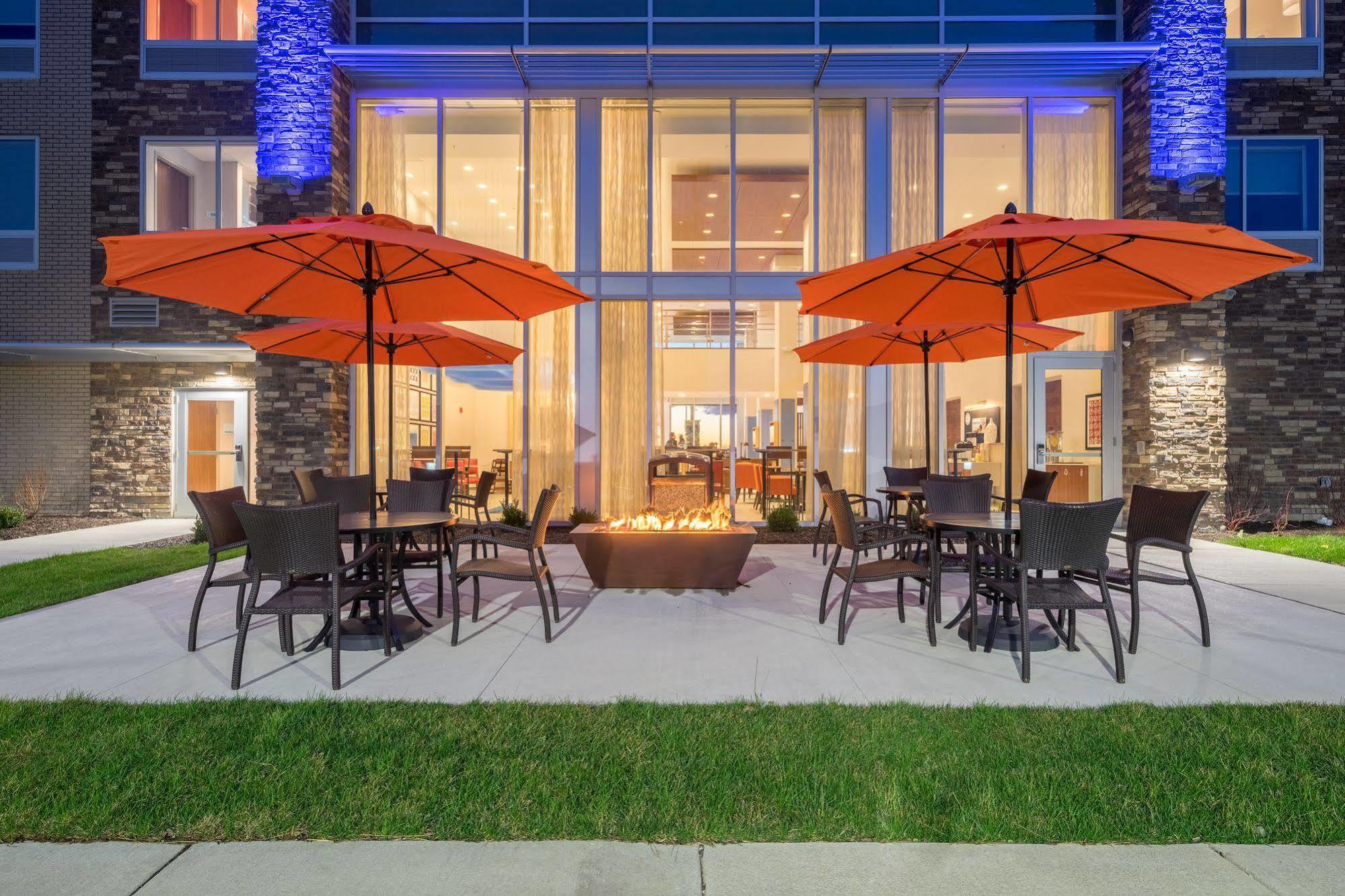 Holiday Inn Express & Suites - Indianapolis Ne - Noblesville Exteriör bild